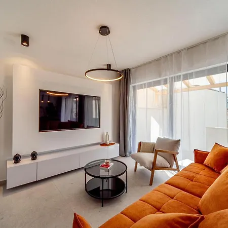 Cozy In With Wifi Holiday home